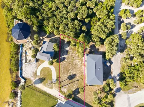 3461 Cyclone Dr, Weeki Wachee, FL 34607
