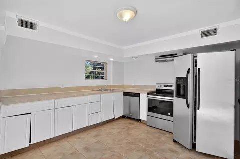 Kitchen - 6345 Lost Trl, Holiday, FL 34690 photo 2 of 4