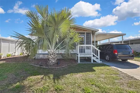 2400 Lemur Dr, Holiday, FL 34690
