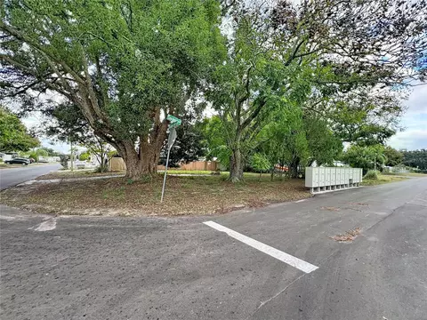 5630 Sunshine Park Dr, New Port Richey, FL 34652