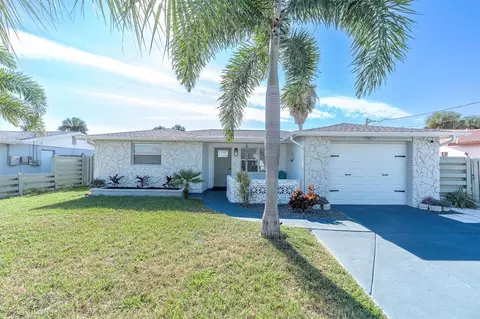 7312 Mako Dr, Hudson, FL 34667