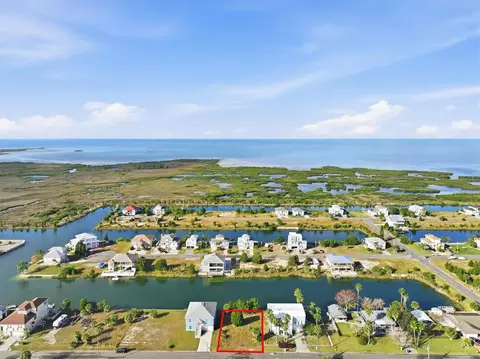 3325 Gardenia Dr, Hernando Beach, FL 34607