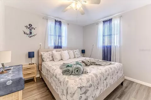 Bedroom - 5261 Circle Dr, Weeki Wachee, FL 34607 photo 3 of 9
