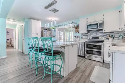 Kitchen - 5261 Circle Dr, Weeki Wachee, FL 34607 photo 4 of 6