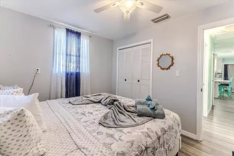 Bedroom - 5261 Circle Dr, Weeki Wachee, FL 34607 photo 4 of 9