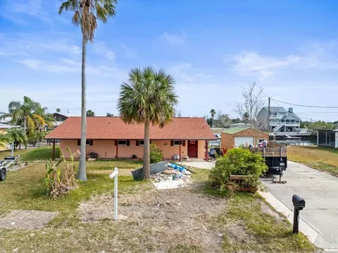 4102 Des Prez Ct, Hernando Beach, FL 34607 photo 2