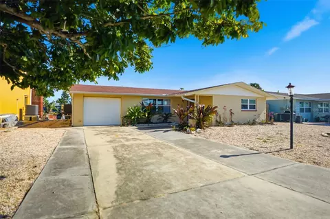 13630 Garris Dr, Hudson, FL 34667