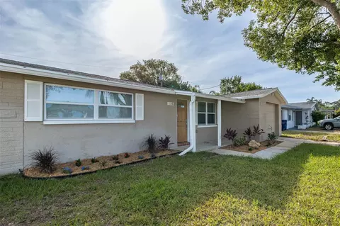 1148 Fernwood Dr, Holiday, FL 34690