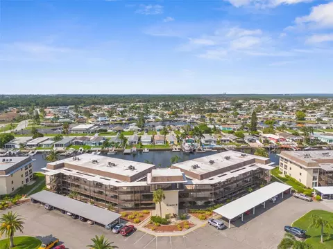 4632 Marine Pkwy #208, New Port Richey, FL 34652