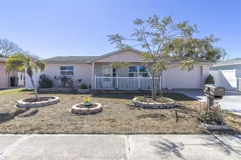 7322 Oak Crest Dr, Port Richey, FL 34668