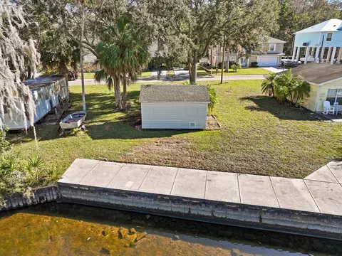 7259 Tropical Dr, Weeki Wachee, FL 34607