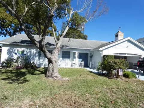 8811 Shoemaker Ln, Hudson, FL 34667
