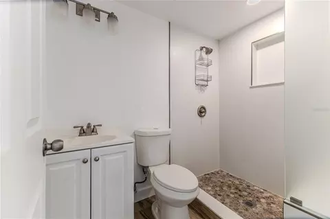 Bath - 3387 Minnow Creek Dr, Hernando Beach, FL 34607 photo 1 of 3