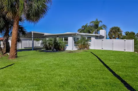 Exterior - 3387 Minnow Creek Dr, Hernando Beach, FL 34607 photo 2 of 13