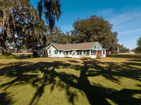 9504 Fort King Rd, Dade City, FL 33525