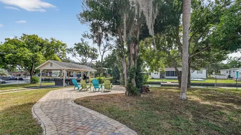 Exterior - 5411 Teal Dr, Weeki Wachee, FL 34607 photo 5 of 15