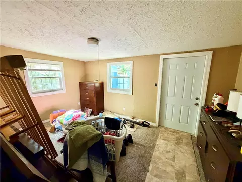Bedroom - 2318 Hibiscus Ave, Seffner, FL 33584 photo 1 of 2