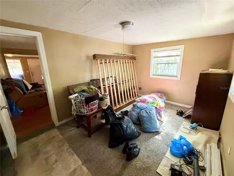 Bedroom - 2318 Hibiscus Ave, Seffner, FL 33584 photo 2 of 2