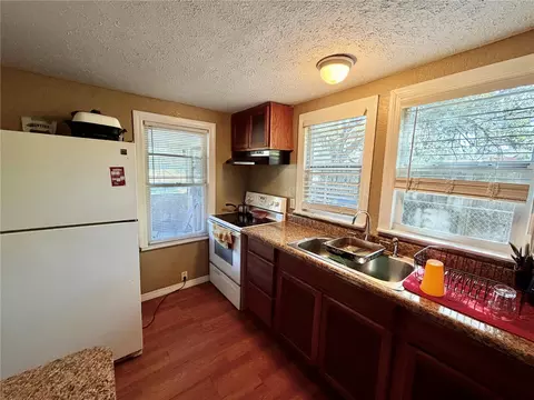 Kitchen - 2318 Hibiscus Ave, Seffner, FL 33584 photo 1 of 2