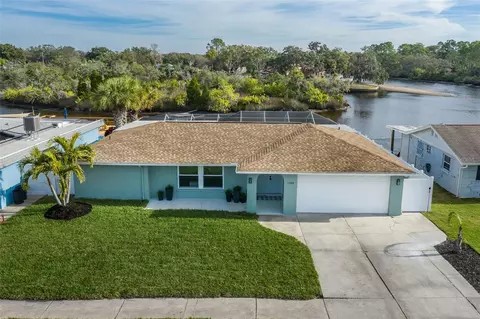 1166 Chancellor Dr, Holiday, FL 34690