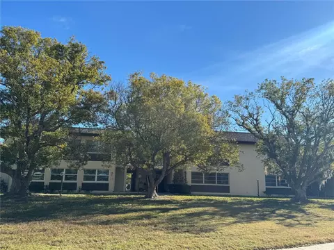 5242 Opal Ln #103, New Port Richey, FL 34652