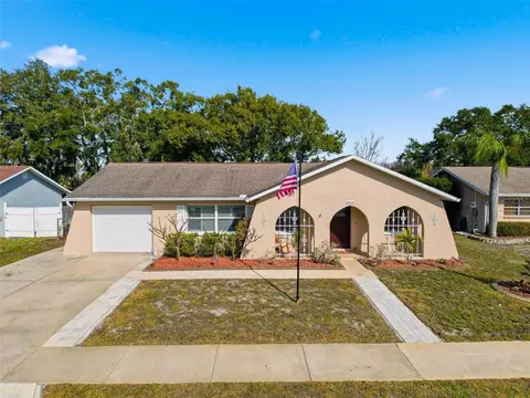 8331 Bluebonnet Pl, New Port Richey, FL 34653