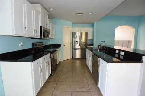 Kitchen - 11454 Walden Loop, Parrish, FL 34219 photo 1 of 6