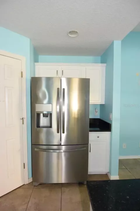 Kitchen - 11454 Walden Loop, Parrish, FL 34219 photo 6 of 6