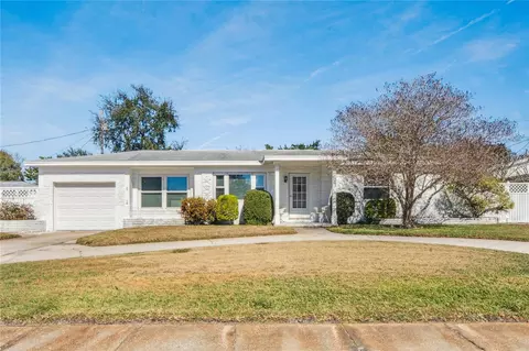5599 49th Ave N, Kenneth City, FL 33709