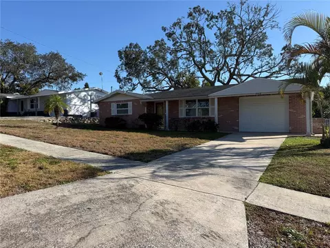 5412 Golden Nugget Dr, Holiday, FL 34690