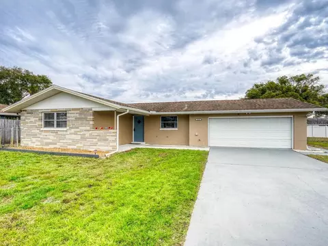 10320 Honeysuckle Ln, Port Richey, FL 34668