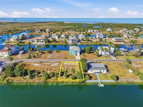 3318 Gardenia Dr, Hernando Beach, FL 34607 photo 6