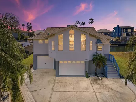 4290 Carlos Ct, Hernando Beach, FL 34607