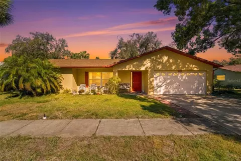 8035 Gleneagle Dr, Port Richey, FL 34668