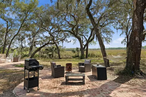 Exterior - 7570 E Ringer Ct, Inverness, FL 34453 photo 1 of 8