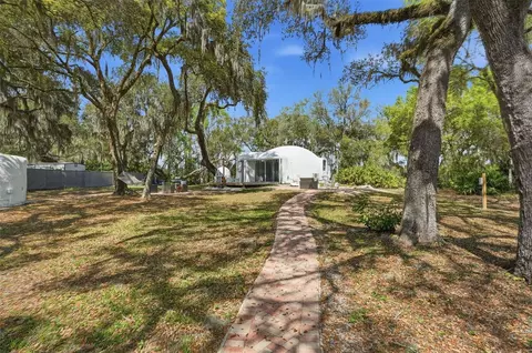 Exterior - 7570 E Ringer Ct, Inverness, FL 34453 photo 7 of 8