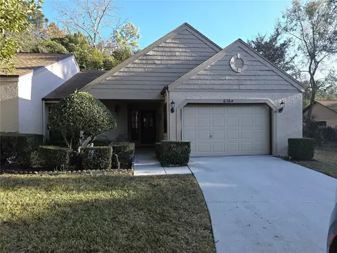 6764 Pearleaf Ct, Spring Hill, FL 34606