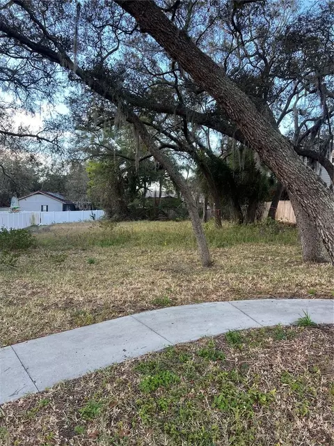 Forde Avenue, Tarpon Springs, FL 34689
