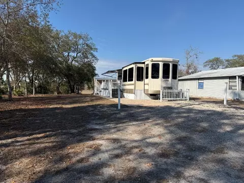 9265 Grizzly Bear Ln, Weeki Wachee, FL 34613