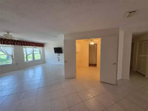 Living - 2376 Bent Pine Ct, Spring Hill, FL 34606 photo 3 of 3
