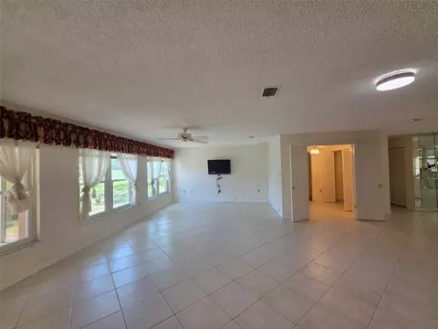 Living - 2376 Bent Pine Ct, Spring Hill, FL 34606 photo 2 of 3