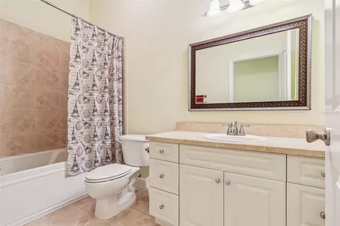Bath - 30342 Vitex Ave, Eustis, FL 32736 photo 4 of 6