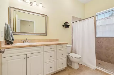 Bath - 30342 Vitex Ave, Eustis, FL 32736 photo 3 of 6