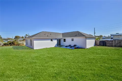 Exterior - 5437 Freeport Dr, Spring Hill, FL 34606 photo 8 of 10