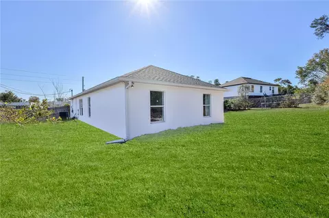 Exterior - 5437 Freeport Dr, Spring Hill, FL 34606 photo 7 of 10