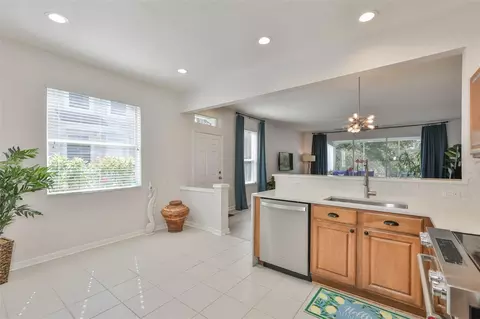 Kitchen - 4611 Barnstead Dr, Riverview, FL 33578 photo 4 of 6