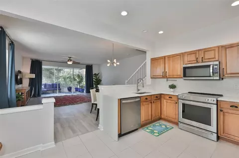 Kitchen - 4611 Barnstead Dr, Riverview, FL 33578 photo 3 of 6