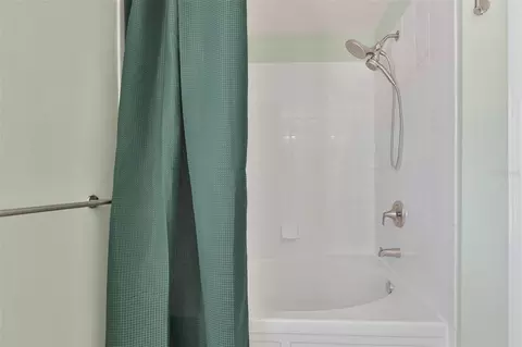 Bath - 4611 Barnstead Dr, Riverview, FL 33578 photo 2 of 5
