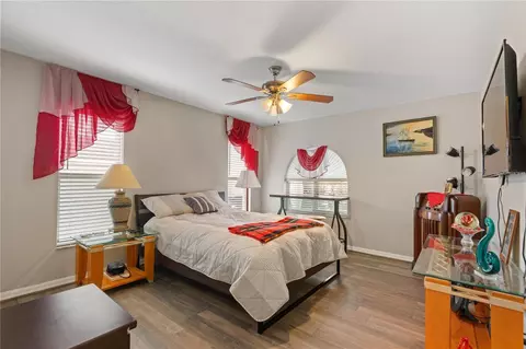 Bedroom - 7466 Apache Trl, Spring Hill, FL 34606 photo 3 of 4