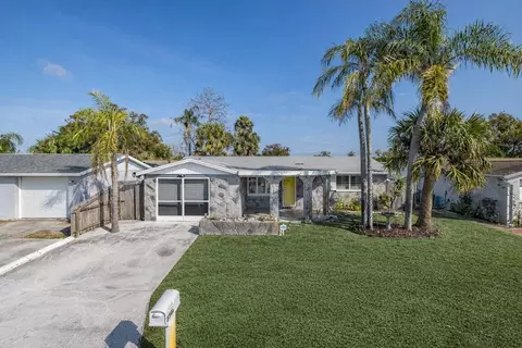 3543 Hoover Dr, Holiday, FL 34691